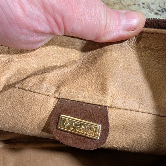 GUCCI Vintage Brown Monogram Crossbody Bag ๐ - Picture 6 of 11